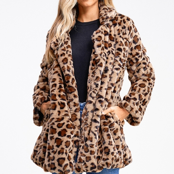 LAST ONE SIZE SMALL - NEW Hot style- Cheetah Faux Fur & Fleece Coat - Picture 8 of 10
